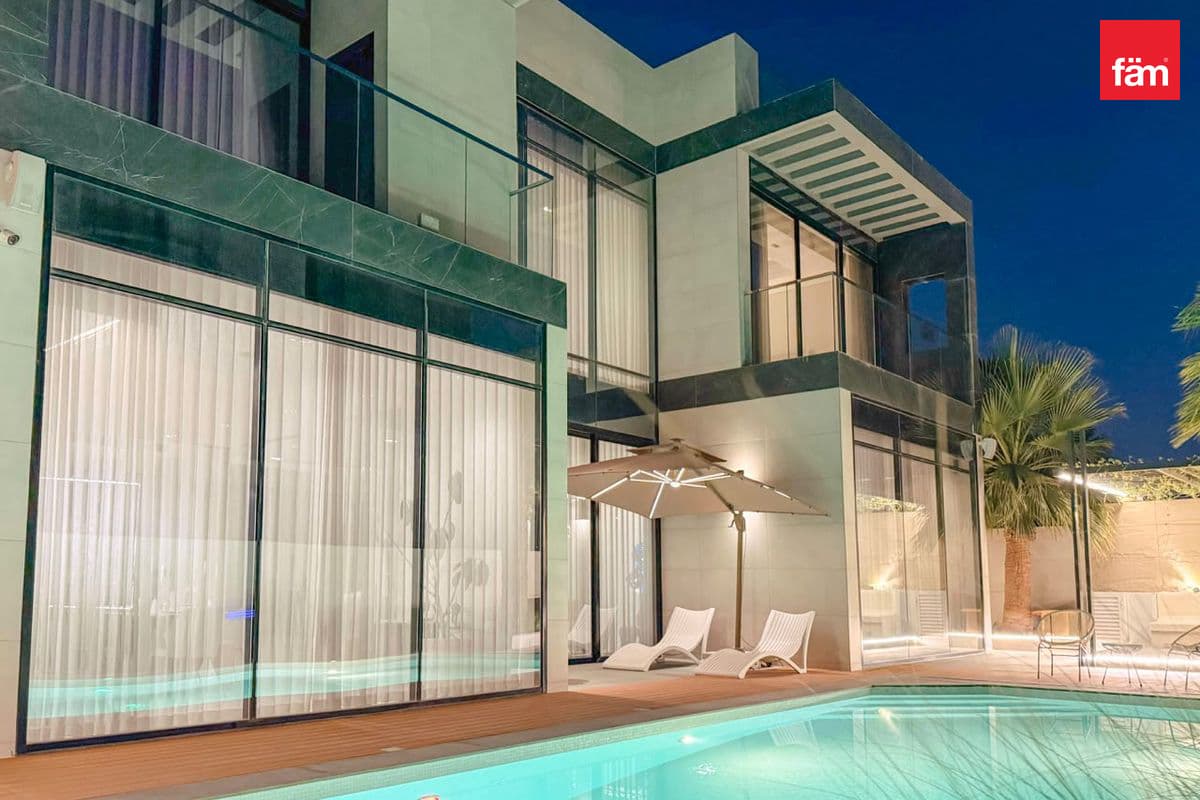 Luxurious Villa | Open Bright Layout | Vastu