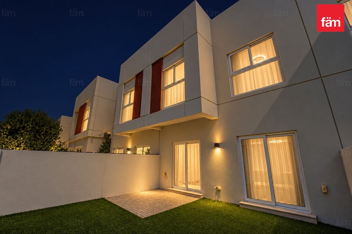 Cozy Family Community | Close To Pool And Park