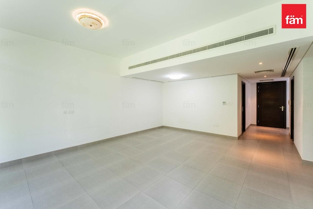 Vacant | Closed Kitchen |Specious Layout !!