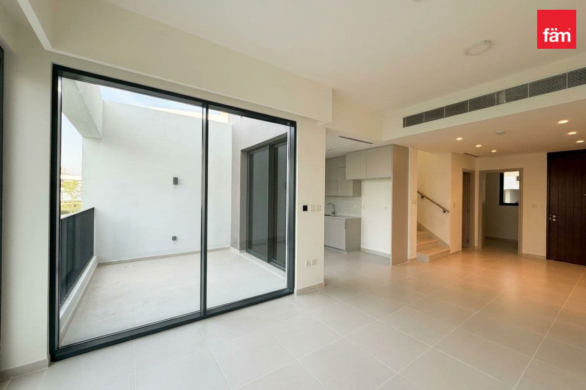 Corner Unit | Near Amenities | Single Row