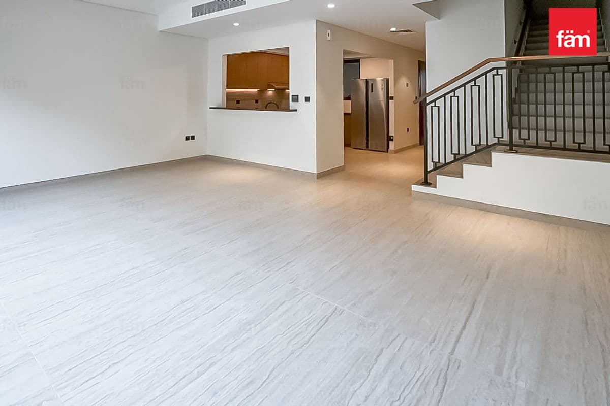 4br | Vacant | Close To Lagoon