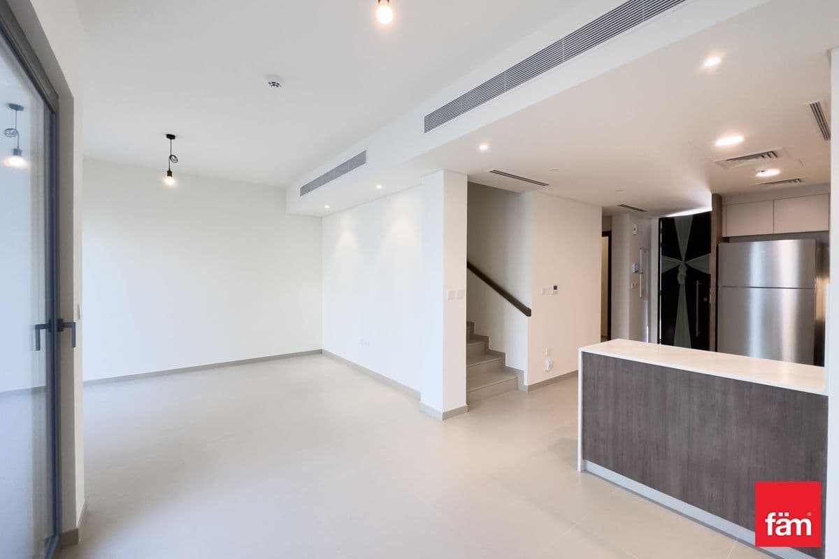 Good Location | Back To Back | Vacant 20th Oct