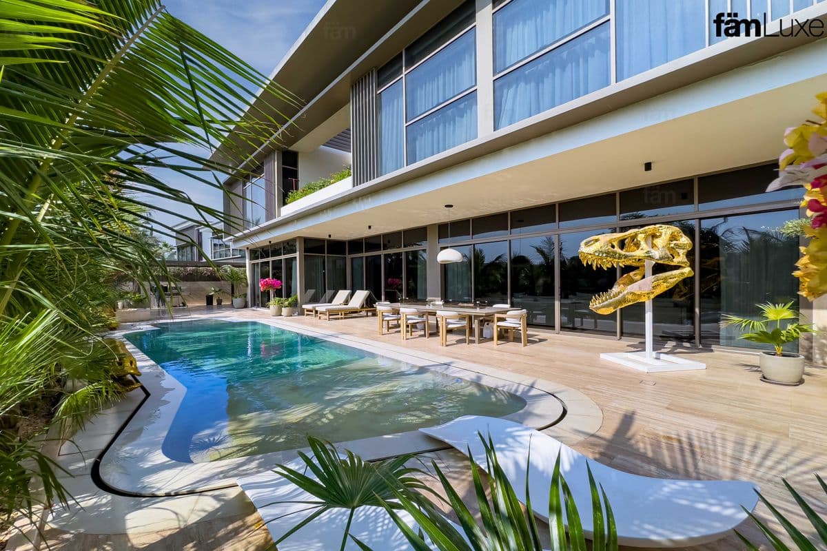 Fully Upgraded | One Of Kind | On Park | Extended