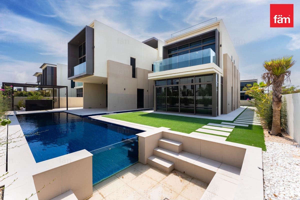 Vastu I Corner I 4bedroom I Vacant I Upgraded