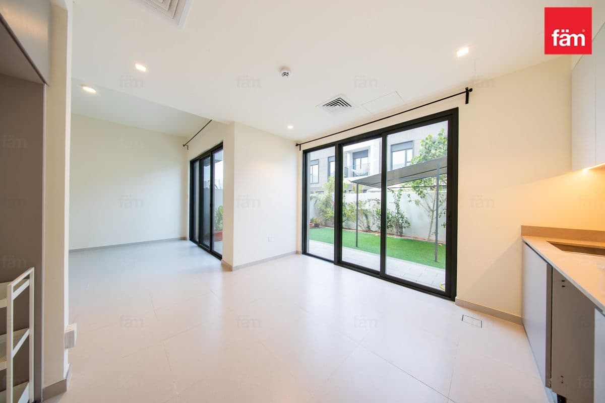Large Corner Unit | Brand New | Opposite Pool