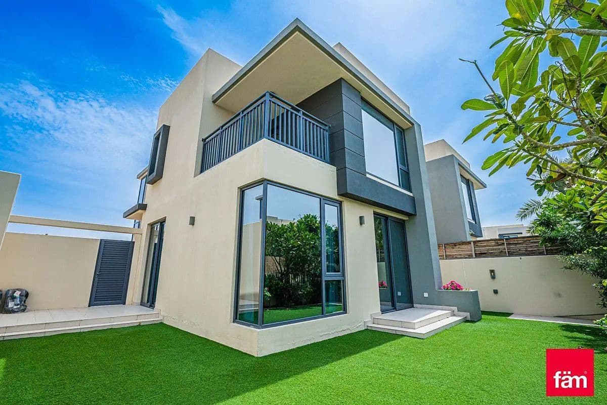 Bright 4br + Maids | Spacious | Close To Pool