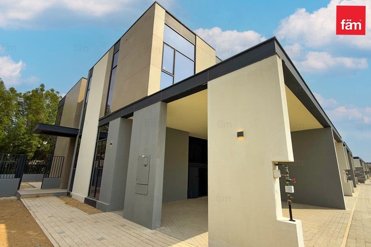 Ready To Move - Prime Location , Brand New Villa