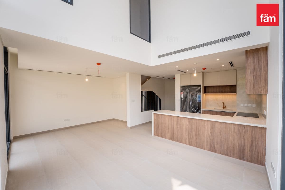 Brand New Villa | Single Row | Park Location