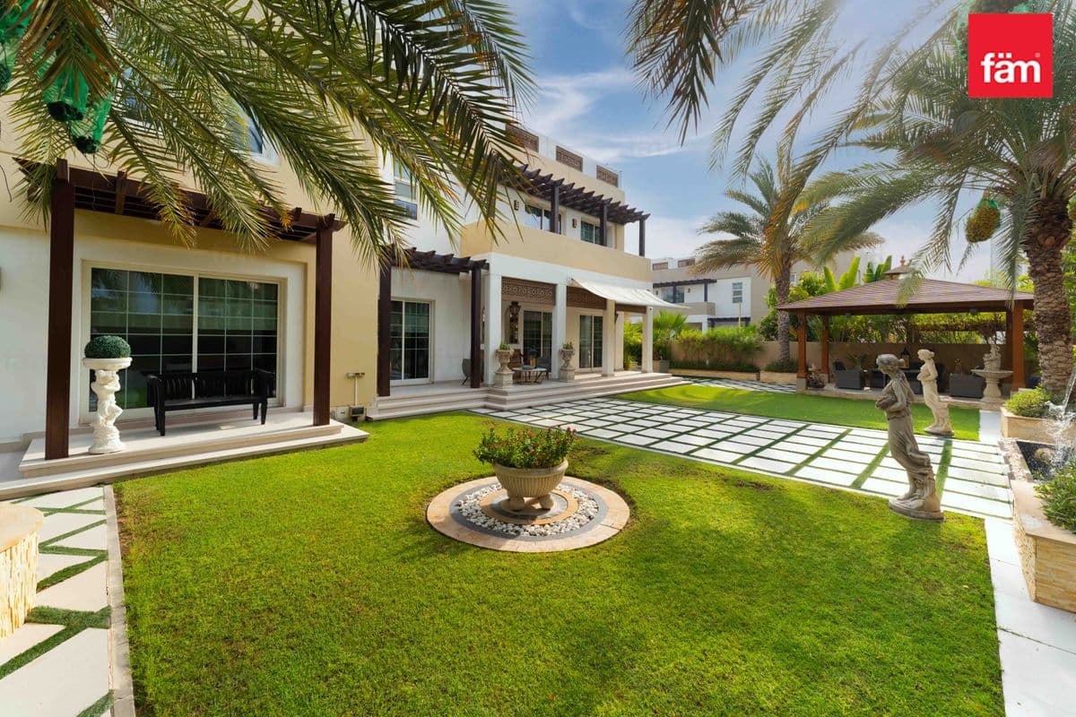 Primest Location | Rahat 1 | Next To Pool And Park