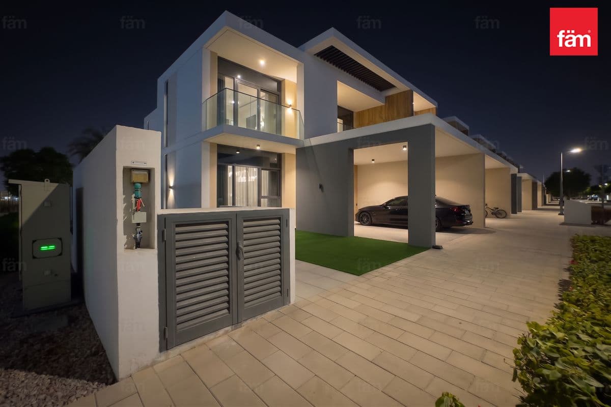 Spacious Corner | Elegant Living | Prime Ruba