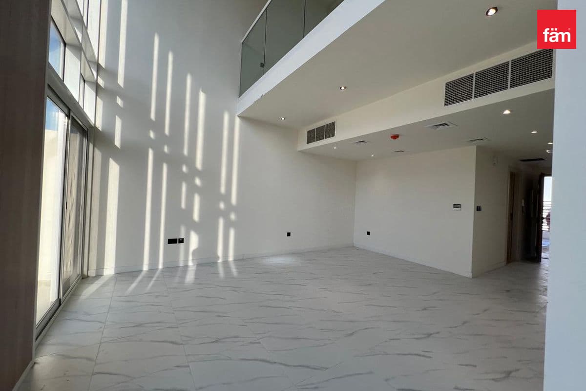 Close To Exit | Backing Park | Close To Amenities