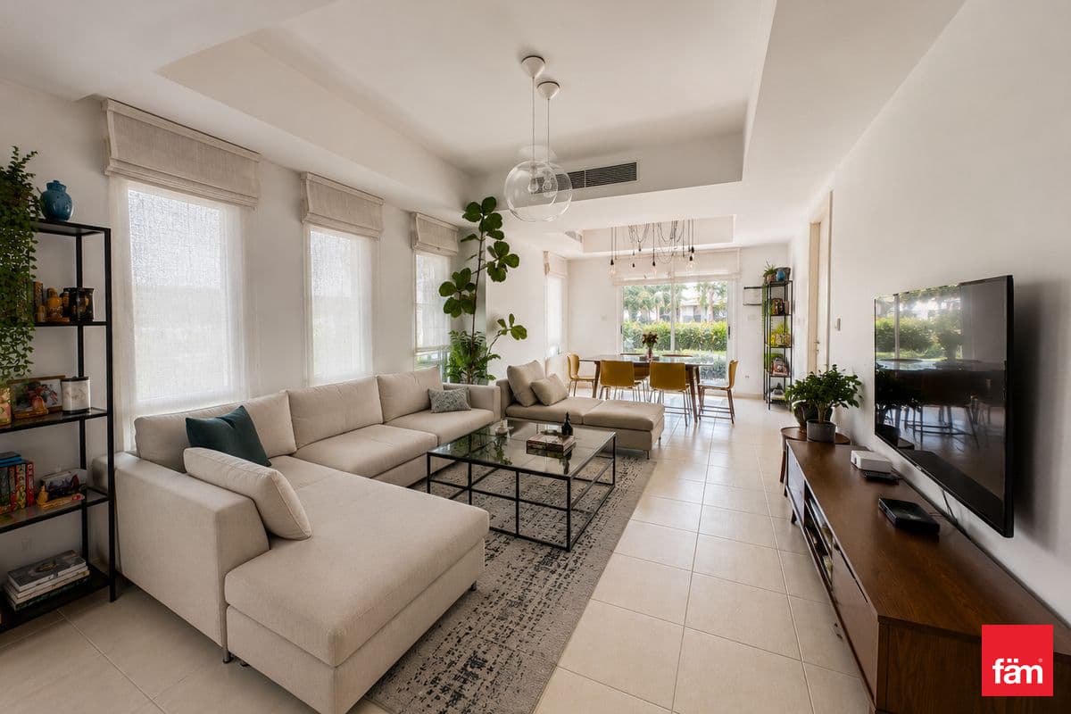 Well Maintained | 3e | On The Lake